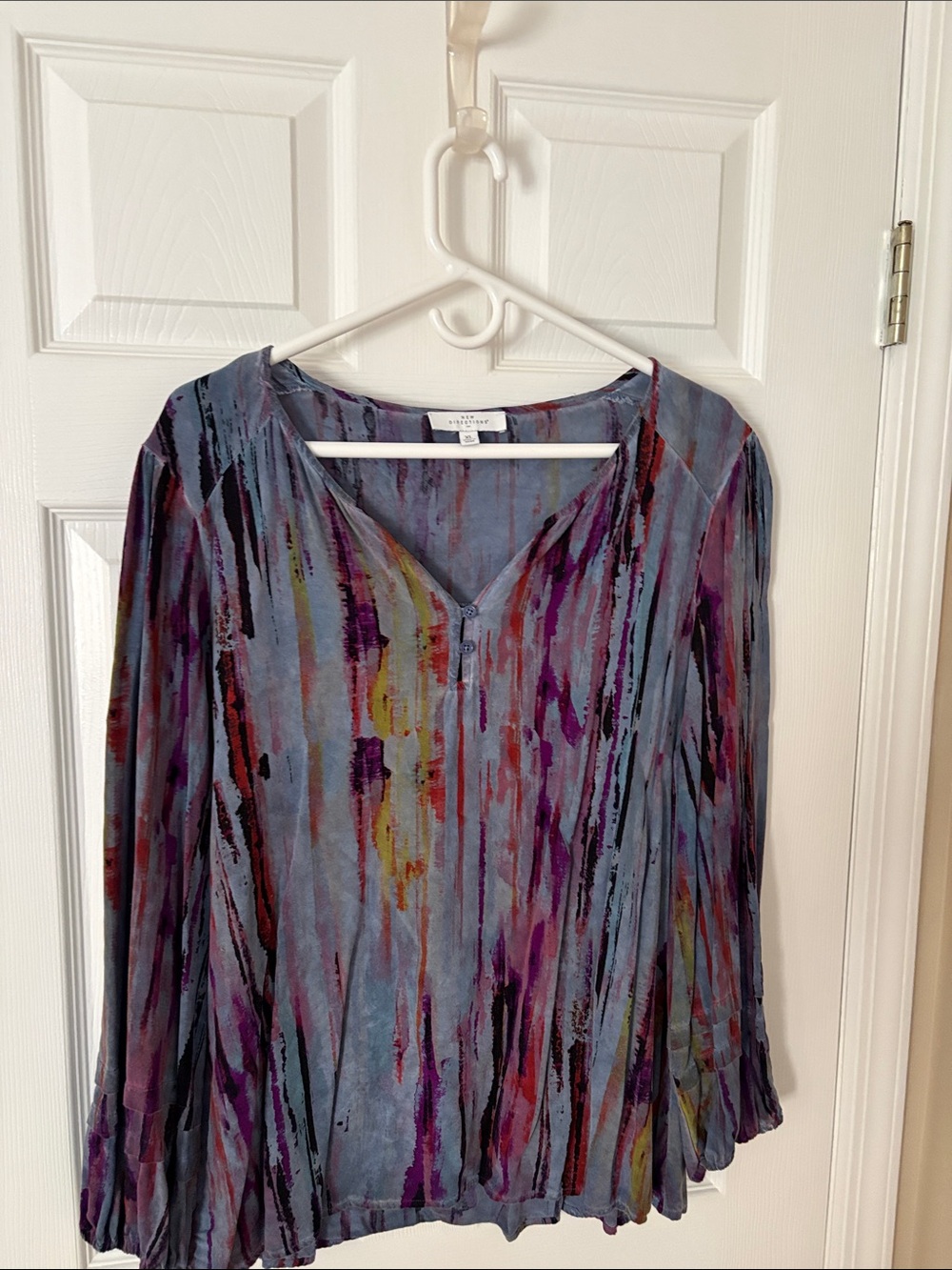 New Directions Multicolor Abstract Stripe V-Neck Blouse size XL
